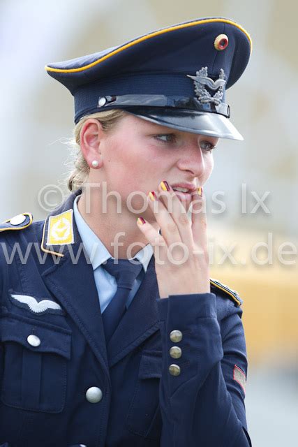 She rose and pointed repeatedly to her partner. European Championships Eventing Luhmühlen 2011 - Julia ...