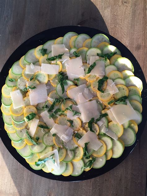 Carpaccio de courgettes léger