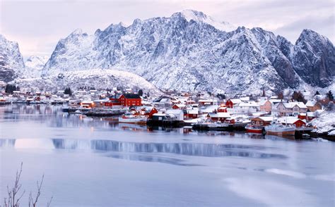 Winter Wonderland Reine The Fishing Village And The Administrative