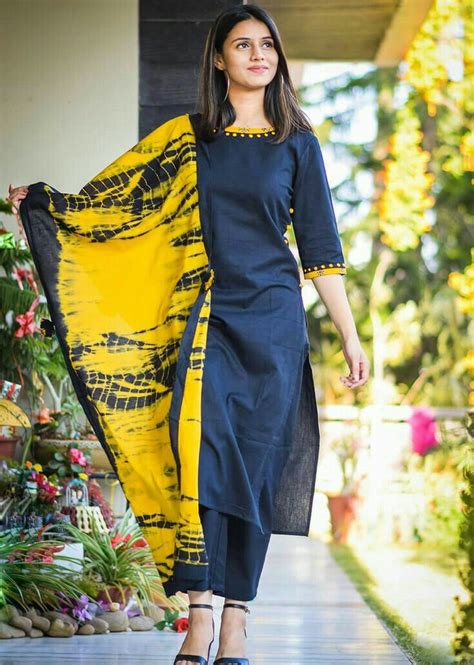 Pin By Tamkeen Akram On Dec 2019 Silk Kurti Designs Simple Kurti Designs Kurti Neck Designs