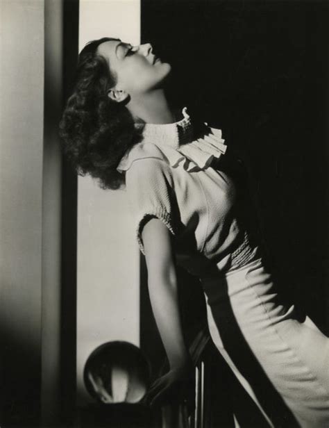 35 Stunning Photos Of Joan Crawford Taken By George Hurrell In The 1930s Vintage News Daily