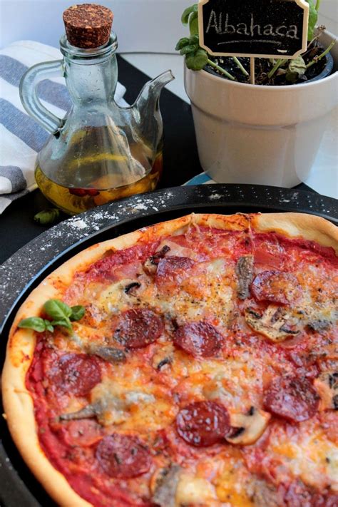 40 видео 8 965 просмотров обновлен 18 мар. Pizza de masa fina con pepperoni y mozzarella sin lactosa ...
