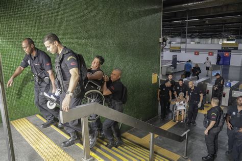 Acidente no metrô: escada rolante teria mudado de direção, segundo