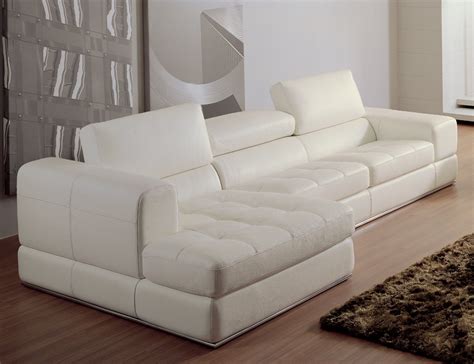 With consistent comfort, durability, and easy to clean qualities, a leather couch is definitely what you are looking for. 956 Modern White Bonded Leather Sectional Sofa