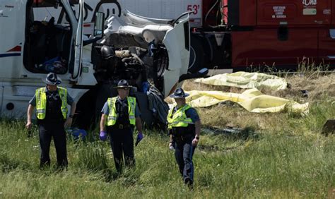 Seven Dead In Wreck That “sandwiched” Van Between Semi Trucks