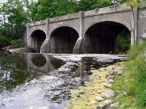 Akron Park Bridge The Legend Of Murder Creek In The Spring Flickr