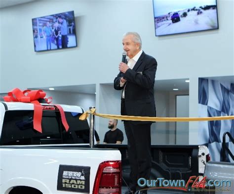 Jerry Ulm Chrysler Dodge Jeep Ram Grand Opening And Ribbon Cutting In