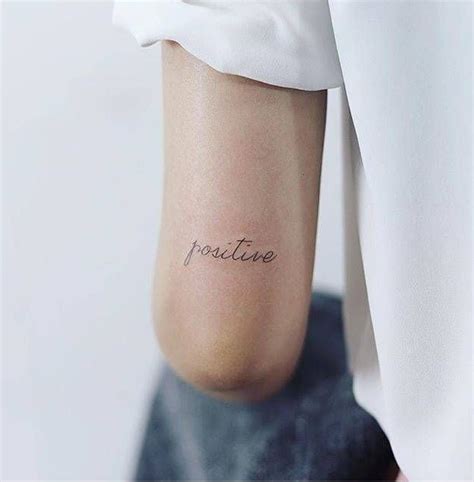 Tatuaggio grigio tatuaggi con un piccolo fiore tatuaggio di resilienza tatuaggio a forma di gioiello tatuaggi con scritta tatuaggio cactus tatuaggio ohana tipo di tatuaggio. I L S E J O S E | Tatuaggi, Tatuaggi femminili, Tatuaggi ...