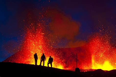 Die welt bietet ihnen aktuelle news, bilder, videos & informationen zu vulkanausbrüche. Vulkanausbruch auf Island: Feuer im Eis - DER SPIEGEL