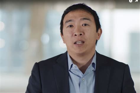 Mayoral candidate andrew yang insisted he was just being friendly after getting into hot water for laughing when a comedian asked him if he choke bitches during sex. Andrew Yang želi biti predsjednik SAD-a i uvesti osnovni ...
