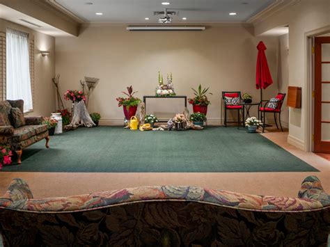 Kelly Funeral Home - Barrhaven Chapel - Nepean, ON - 3000 Woodroffe Ave
