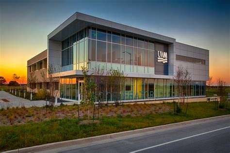 The Accelerator Building at UWM’s Innovation Campus - Office of Research