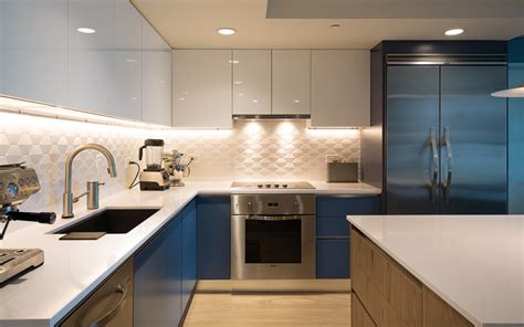 They do not conform to standard rules. A downtown Honolulu condo kitchen gets a contemporary ...