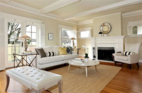 Designer emily henderson, along with crypton home, achieved this organic living room with plenty of standout pieces like the leather chairs and wood table. 20 Inspiring Traditional Living Room Designs | Interior God