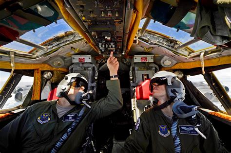 Awesome B 52 Inflight Crew Pic Air Force B 52 Stratofortress