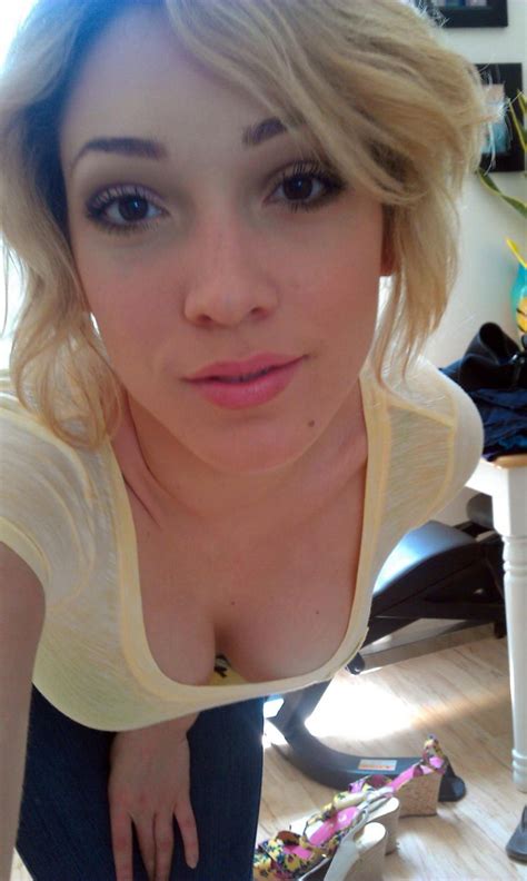 Lily Labeau S Biography Wall Of Celebrities