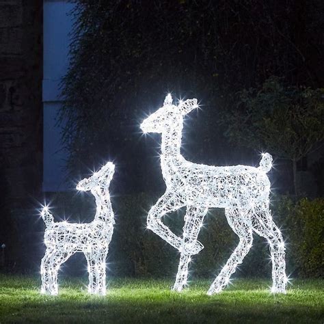 Swinsty Doe And Fawn Acrylic Light Up Reindeer 24v Outdoor Reindeer