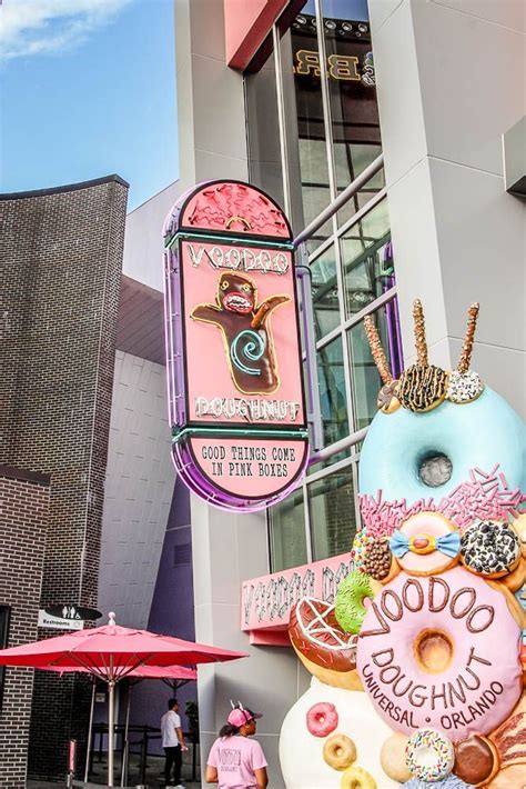 Where To Eat At Universal Orlando Citywalk Voodoo Donuts Universal