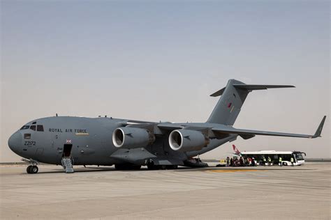 What Plane Is The Queen Flying In Why An Raf Globemaster C 17 Is