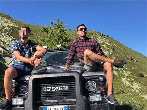 Un pesante carico sollevato da un muletto è caduto sull'uomo, 35 anni, che stava lavorando nella frazione del tigullio, intorno alle 14, colpendolo alla gamba. Terribile incidente a Castelmagno (CN), fuoristrada ...