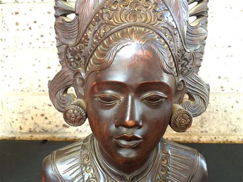 Finely Carved Wooden Bali Indonesian Woman Bust Head Statue