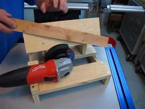 This jig uses an angle grinder to quickly and accurately sharpen lawn mower blades. DIY Lawn Mower Blade Sharpening Bench 1-4 | Blade sharpening, Lawn mower blades, Diy lawn