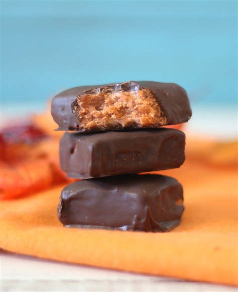 Homemade Butterfingers 3 Ingredients Pb P Design Recipe Candy