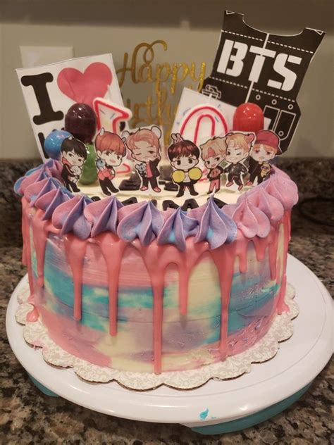 Then you will want to check out these amazing cat birthday cake recipes and ideas! Kpop BTS Cake | Bts cake
