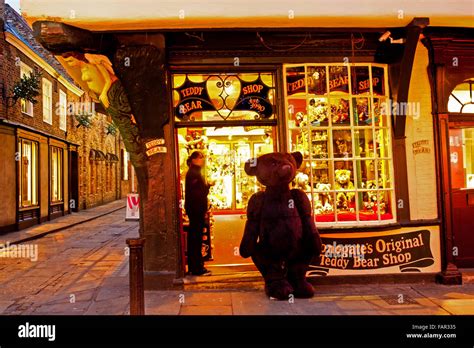 Teddy Bear Shop Stonegate York Stock Photo Alamy