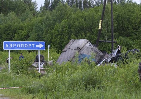 Russian Passenger Jet Crashes Near Moscow 44 Killed Ibtimes