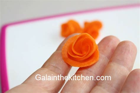 7 Easy Carrot Garnish Ideas Gala In The Kitchen In 2020 Carrots