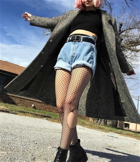 Grunge Outfits Ideas With Fishnet Tights Fish Net Tights Outfit Grunge Outfits Fashion