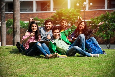 Premium Photo Cheerful Indian Asian Young Group Of College Students