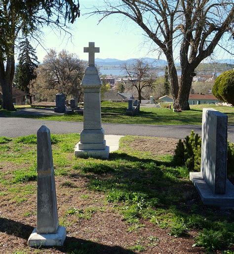 C and d burger shoppe. Linkville Pioneer Cemetery in Klamath County, Oregon ...
