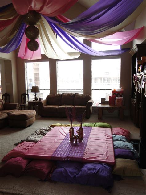 Looking for some cool and awesome christmas window decorating ideas? Jasmine party with draped plastic table cloth for tent ...