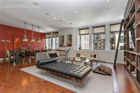 Bobby Flay Wants Out Of His Chelsea Duplex For 8m Celebrity Real