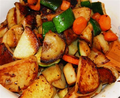 Stir fry pork with zucchini. Potato, Carrot and Zucchini Stir-Fry (With images ...