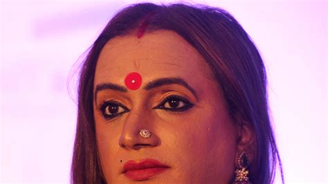 me hijra me laxmi autobiography of transgender rights activist laxmi narayan tripathi