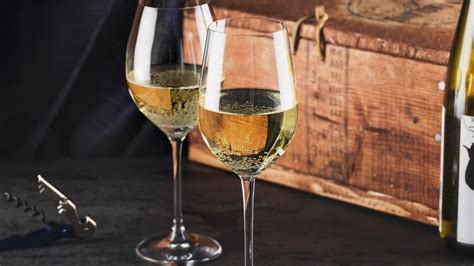 Five Reasons You Should Drink White Wine In The Winter Epicurious