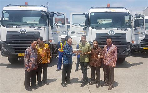 Serah Terima Unit Baru Ud Trucks Dukung Peningkatan Performa Logistik