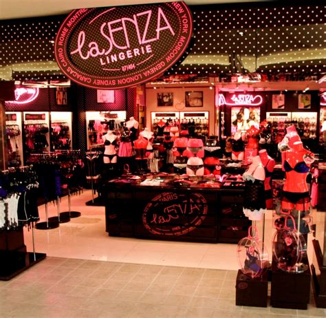Upload, livestream, and create your own videos, all in hd. Sebuah Bicara Kehidupan: La Senza New Pin-Up Store Launch ...