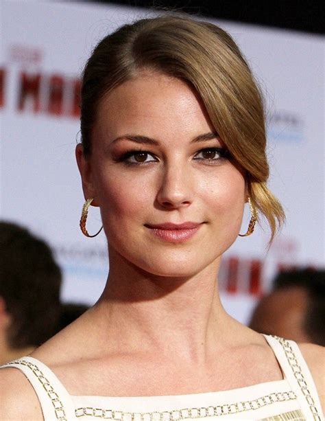 Pictures Of Emily Vancamp