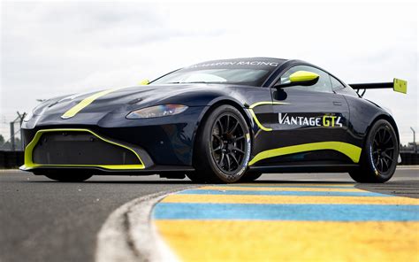2018 Aston Martin Vantage Gt4 Wallpapers And Hd Images Car Pixel