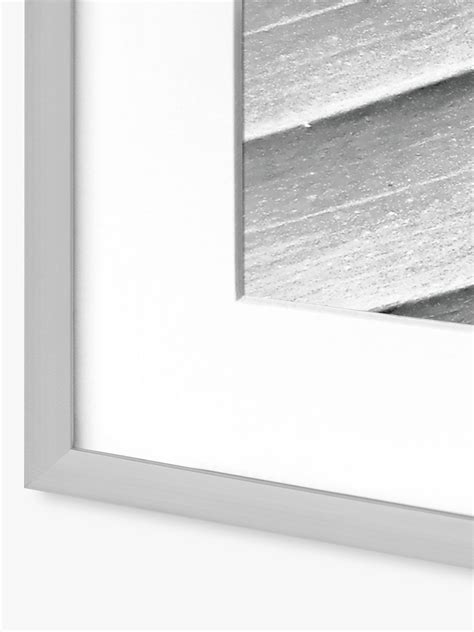 nielsen gallery aluminium gallery set multi aperture photo frames 7 photo grey