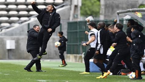Won't work after 12:00pm on a friday. Barker feels the pressure is on Orlando Pirates this ...