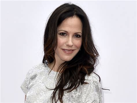 Internet Haters May Drive Mary Louise Parker From Acting To Goat Raising