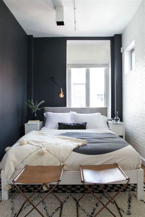 A Striking, Artful SoHo Loft - Homepolish | Small apartment bedrooms ...