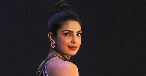 Priyanka Chopra Becomes The First Indian Celebrity To Go Live From Twitter Headquarters In New York
