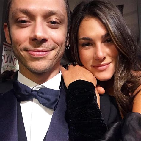 Valentino Rossi E Francesca Sofia Novello Festeggiano Un Anno D Amore Il Dolce Pensiero Del