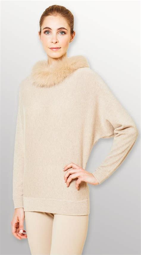 Magaschoni Dolman Sleeve Sweater With Fur Collar Winter 15 Collection